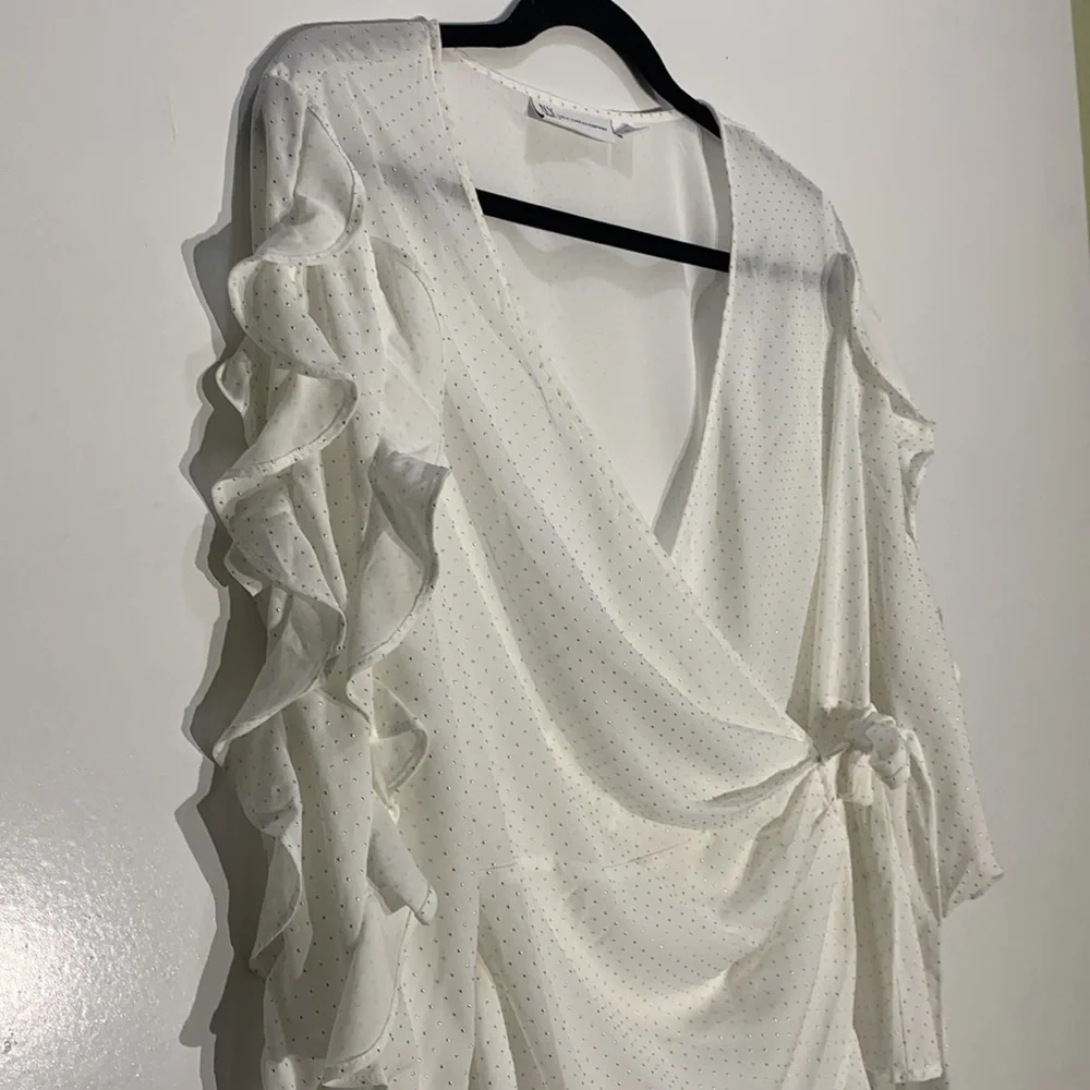 NY &C rap blouse size medium gold dot